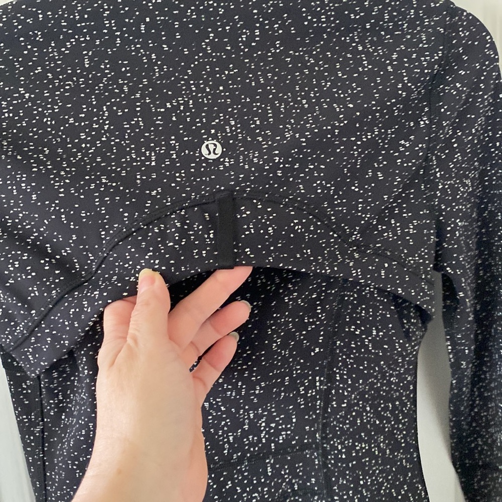 Lululemon Define Jacket Night View White Black - Size 2 - Picture 8 of 8